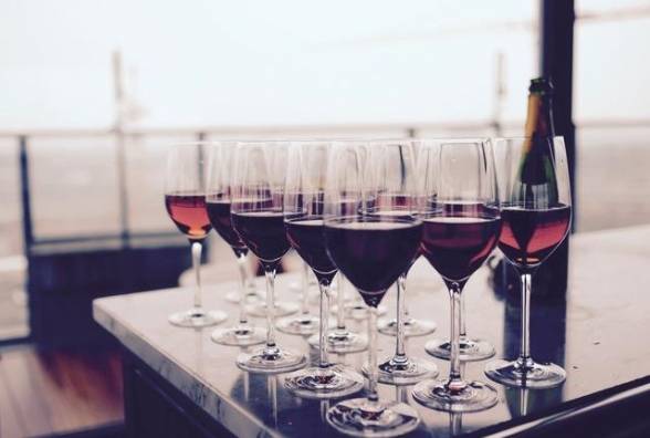 Ягодное неалкогольное вино - как оно помогает в лечении диабета - изображение