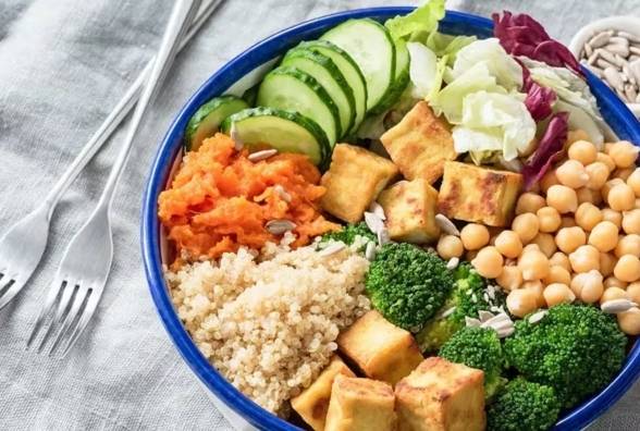 Веганська дієта без обмеження вуглеводів зменшила потребу в інсуліні на 28% у пацієнтів з ЦД1. Результати дослідження - изображение