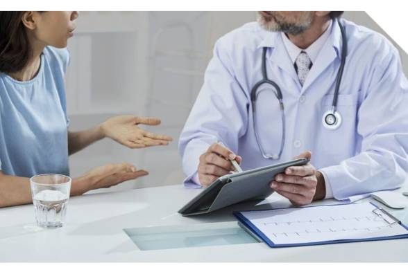 Онлайн vs офлайн-меддопомога: коли варто йти до клініки, а коли — достатньо відеодзвінка з лікарем? - изображение