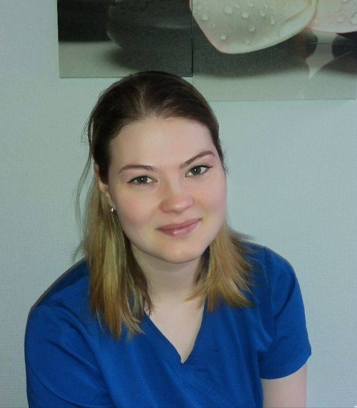 Марина Попова, сертифицированная медсестра, стаж - 13 лет