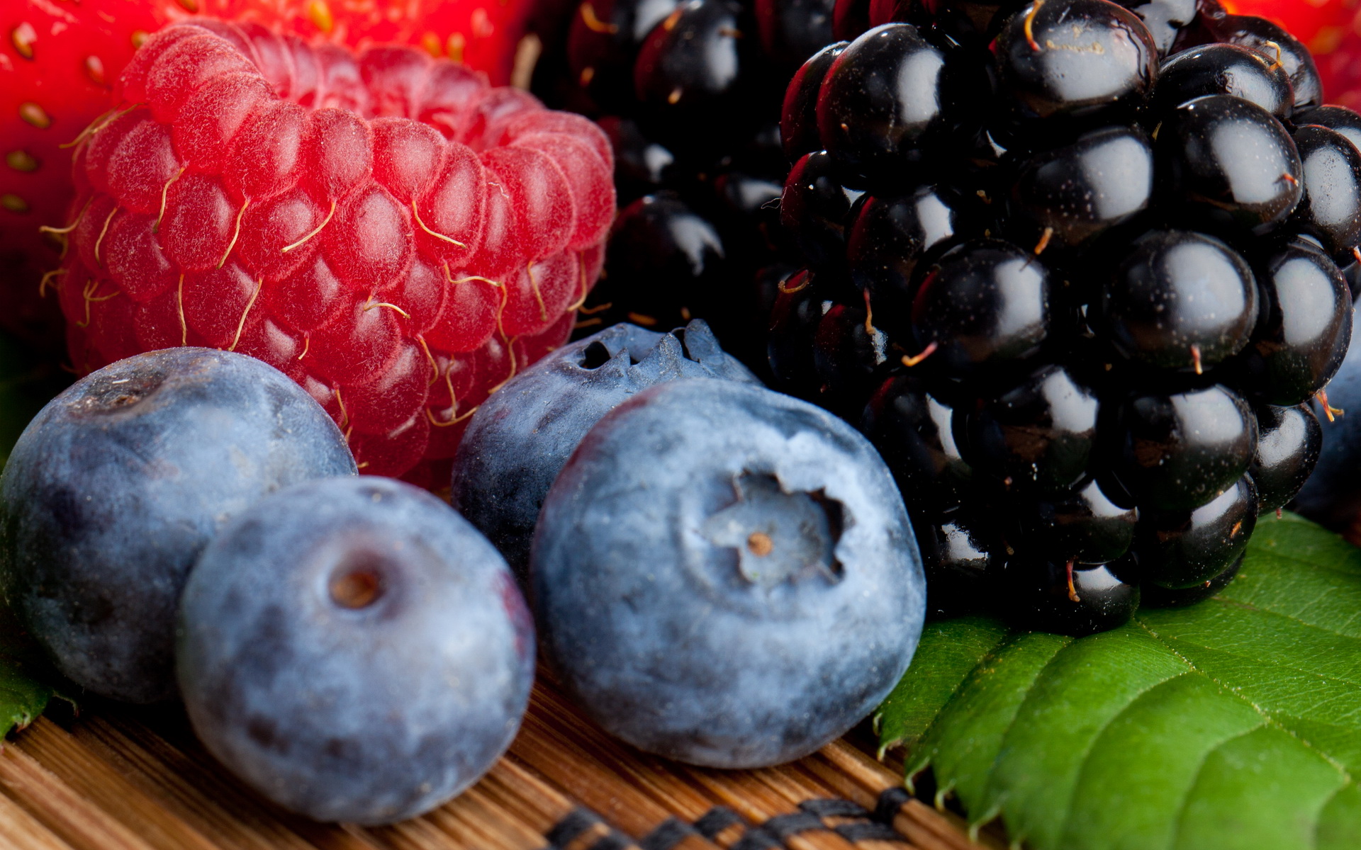 6 самых полезных ягод для сердца - изображение