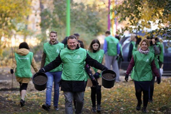 Сотрудники Санофи в Украине высадили 400 деревьев на территориях больниц - 2 фото Сотрудники Санофи в Украине высадили 400 деревьев на территориях больниц - 2 изображение