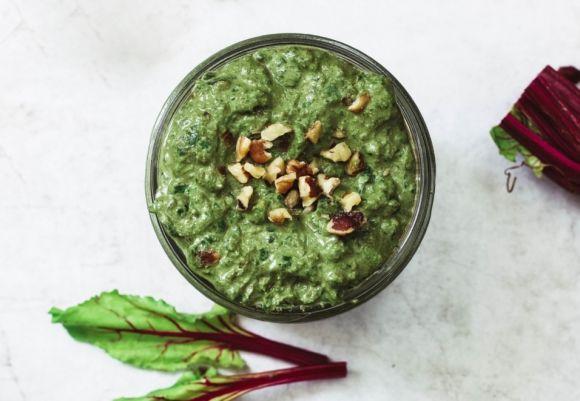 Зелень буряка: користь для здоров'я та способи вживання - 3 фото Зелень буряка: користь для здоров'я та способи вживання - 3 изображение