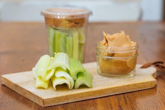 Низьковуглеводні закуски та снеки. Швидко і просто! - 2 фото Низьковуглеводні закуски та снеки. Швидко і просто! - 2 изображение