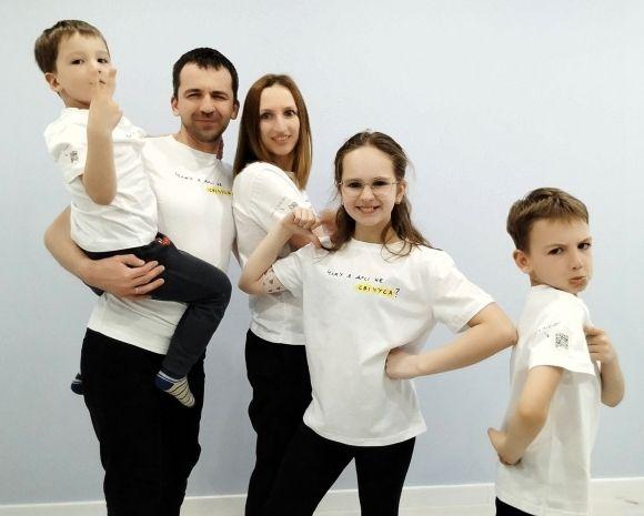 «Чому я досі не свічуся?» Дівчинка з ЦД1 створює діа-футболки, щоб додати трохи позитиву дітям з діабетом - 4 изображение